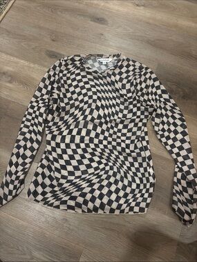 DAVI & DANI Black and Cream Optical-Check Long Sleeve Tee